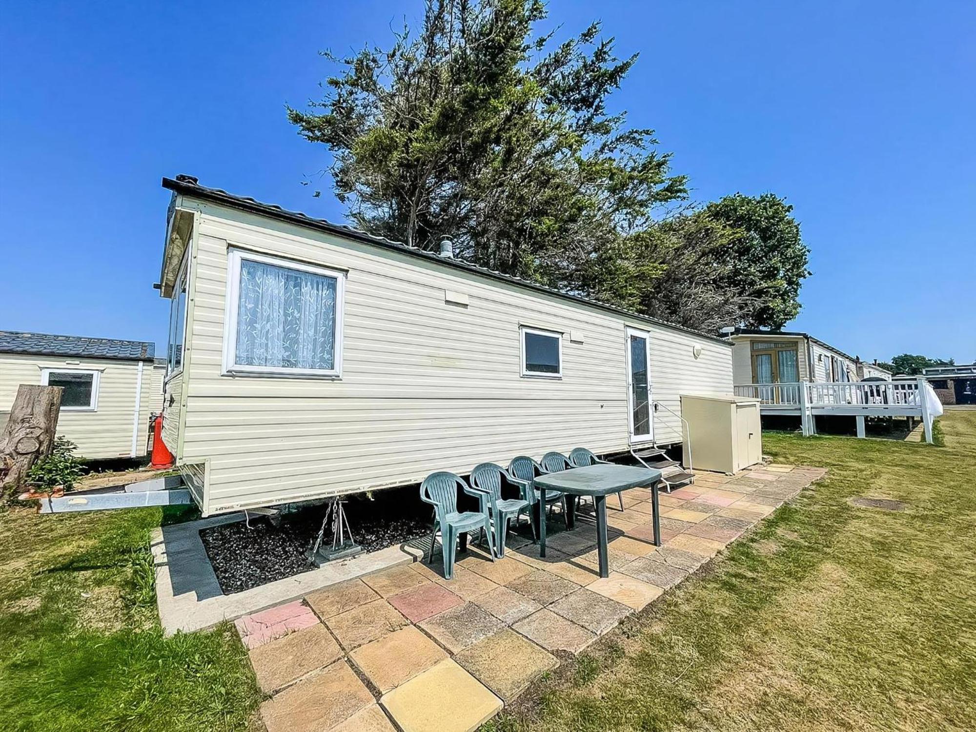 Lovely Caravan At Valley Farm Park, Sleeps 8 Ref 46127v Campingplatz