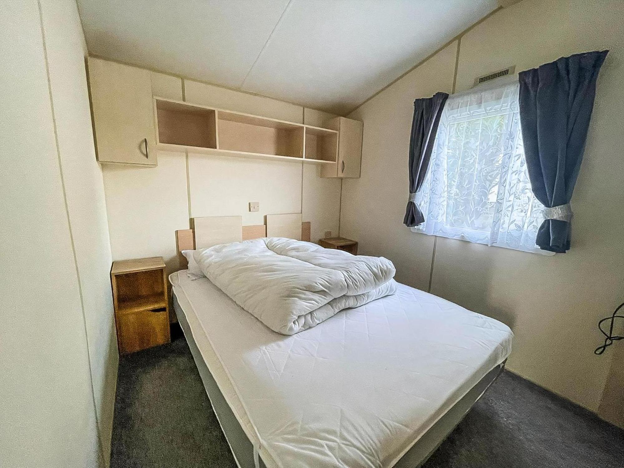Lovely Caravan At Valley Farm Park, Sleeps 8 Ref 46127v Campingplatz *